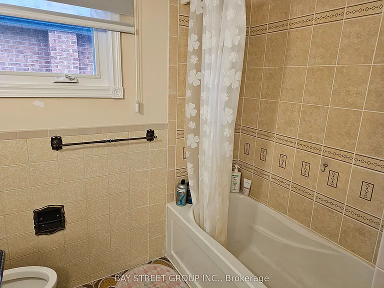 29 Elmartin Dr — Photo 5