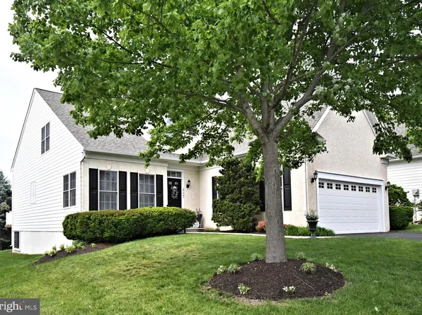 4328 Eric Dr, Schwenksville, PA 19473