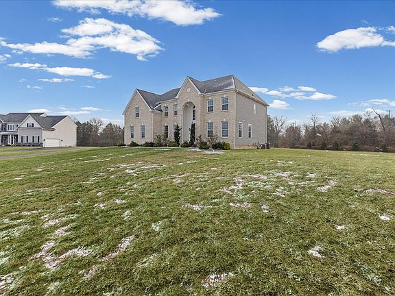 2nd image of 8 Katie Dr