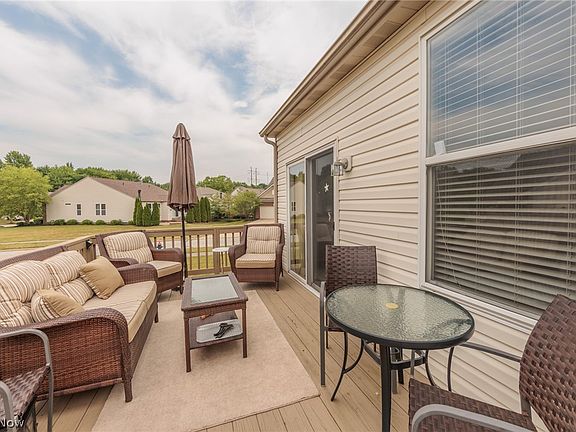 4th image of 227 Lexington Cir