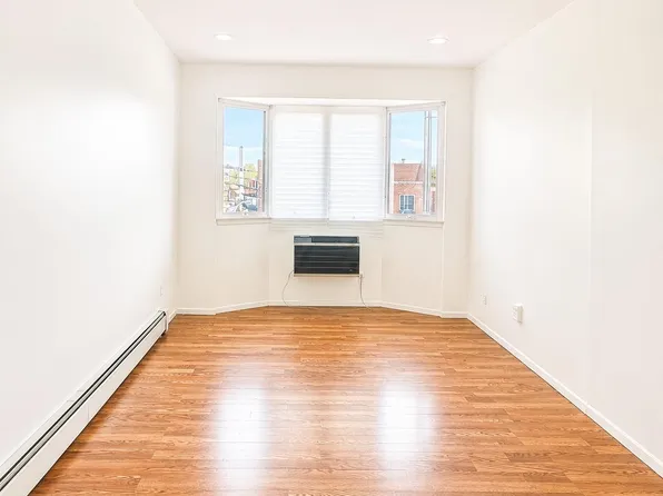 46-12 161st Street #3B, Flushing, NY 11358
