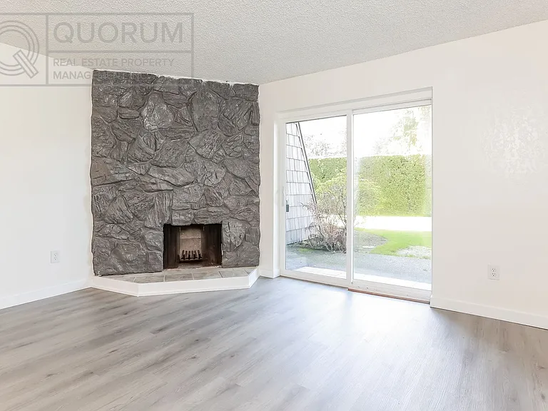 21615 80th Ave W #101 — Photo 3