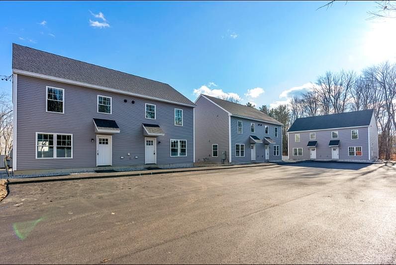 9 Merrill Ave 2, Lisbon, ME 04250 Zillow