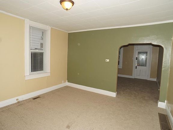 4th image of 300 N Park Ave