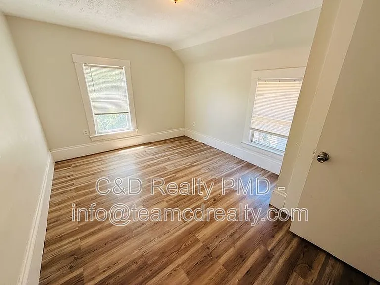 1209 E 167th St — Photo 20
