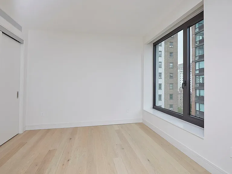 428 W 19th St #10A — Photo 11