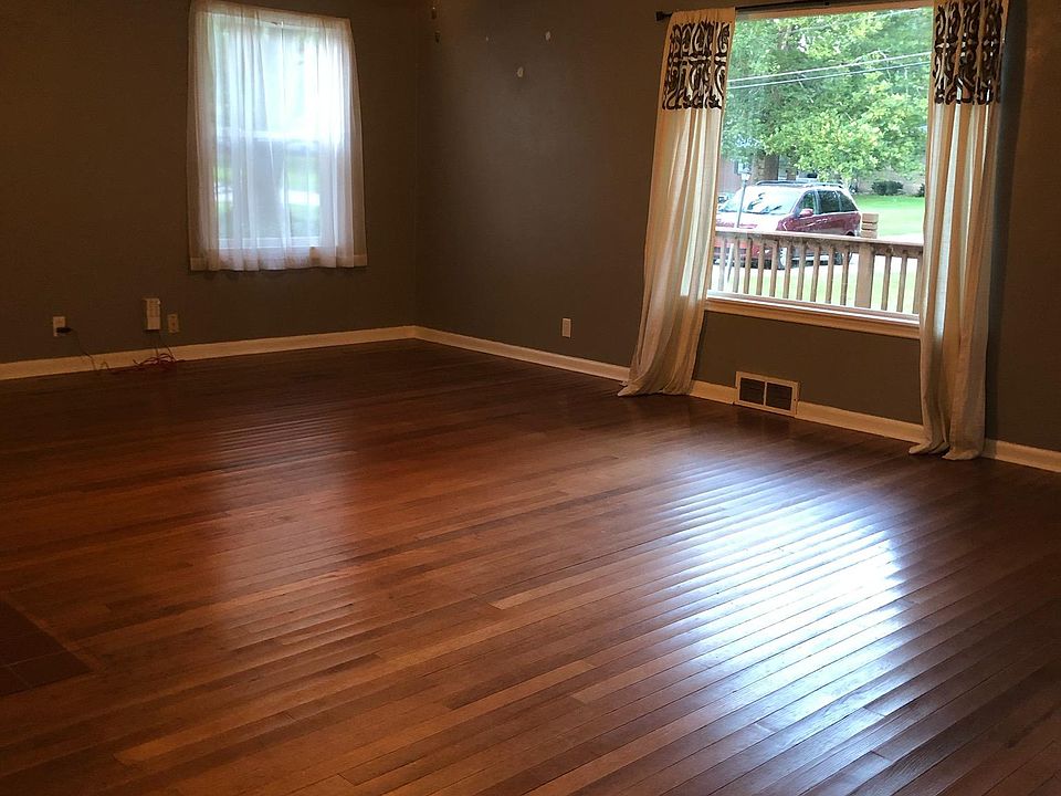 Large Living Room With Hardwood Floors