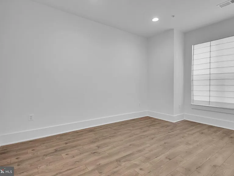 11366 Emerald Park Rd — Photo 27