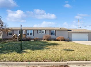 202 Park Pl, State Center, IA 50247