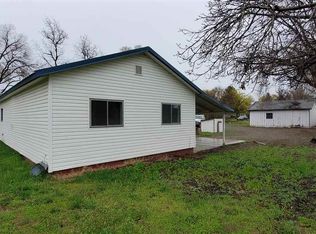 408 3rd St, Benton City, WA 99320
