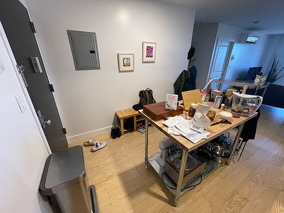 4th image of 24 Wilson Ave #4B