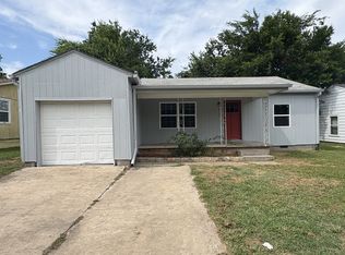 610 W 1st St, Ada, OK 74820