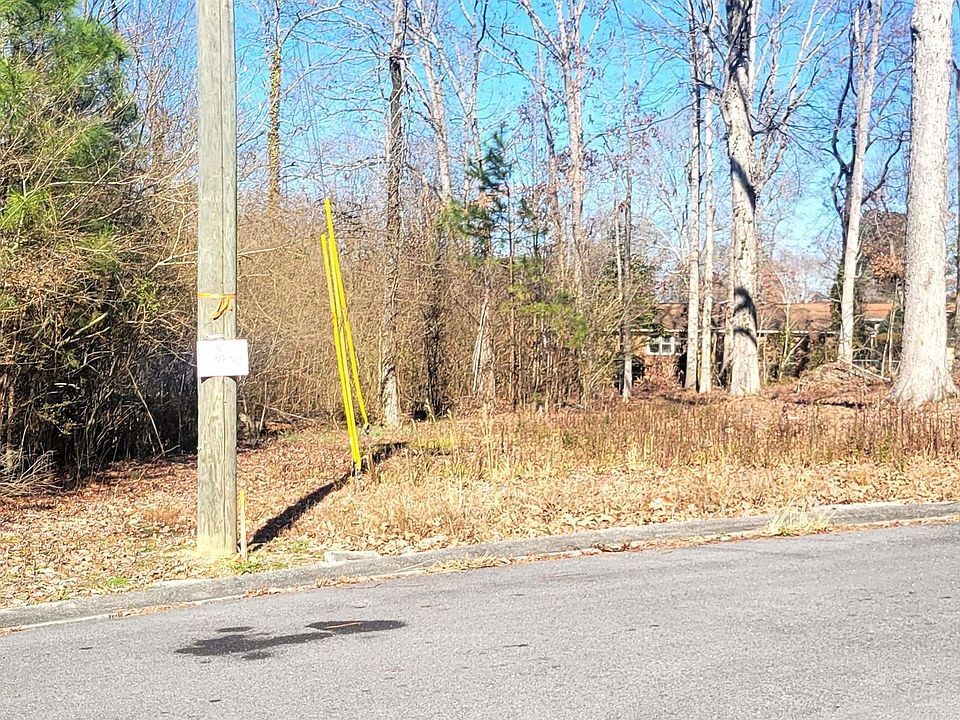 1st image of 4 Laurelwood Dr