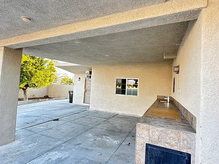 65911 Buena Vista Ave — Photo 23