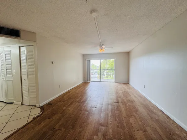 2800 NW 56th Ave, Lauderhill, FL