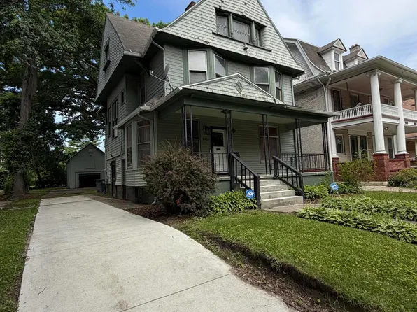 2415 Glenwood Ave, Toledo, OH 43620