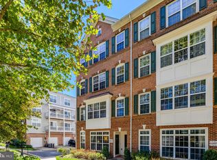 19272 Koslowski Sq, Leesburg, VA 20176