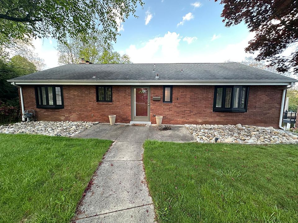 1st image of 547 Greenhurst Dr