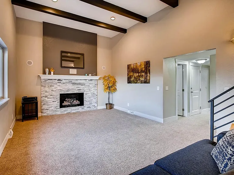 8454 Chase Dr — Photo 2