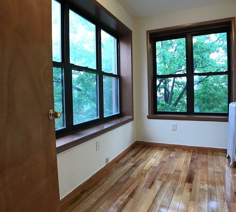 1st image of 2421 27th St #4B