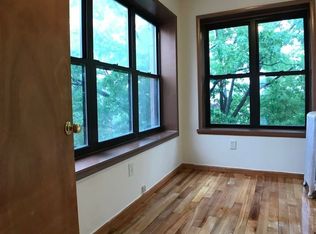 2421 27th St #4B, Astoria, NY 11102