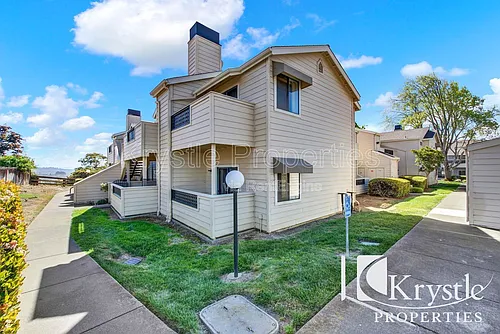 1201 Glen Cove Pkwy Photo 1
