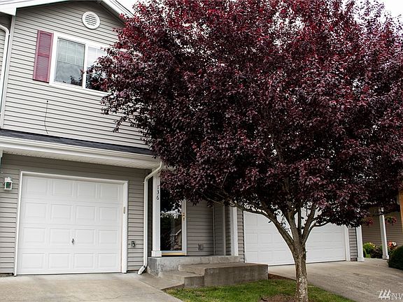 5th image of 136 NE Tucannon Ct