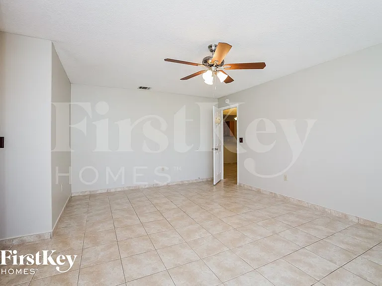 585 Koala Dr — Photo 8