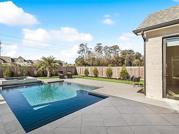 4th image of 1356 River Club Dr