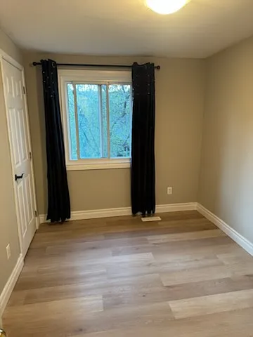 Hansen Rd N, Brampton — Photo 1