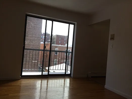 32-71 31st St #3R — Photo 2