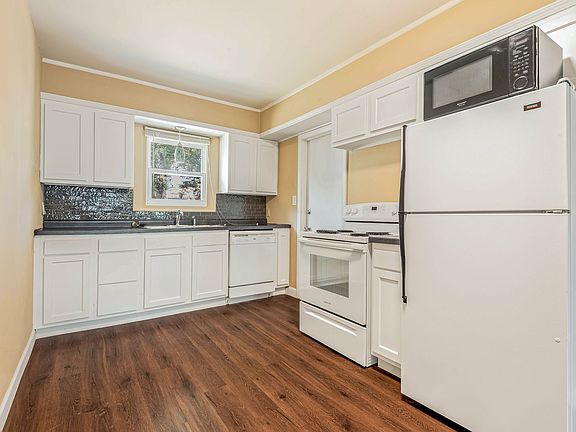 3rd image of 405 N 10th St APT 02