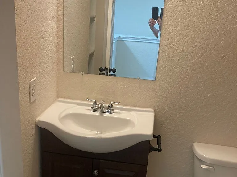 6335 Melanzane Ave — Photo 9