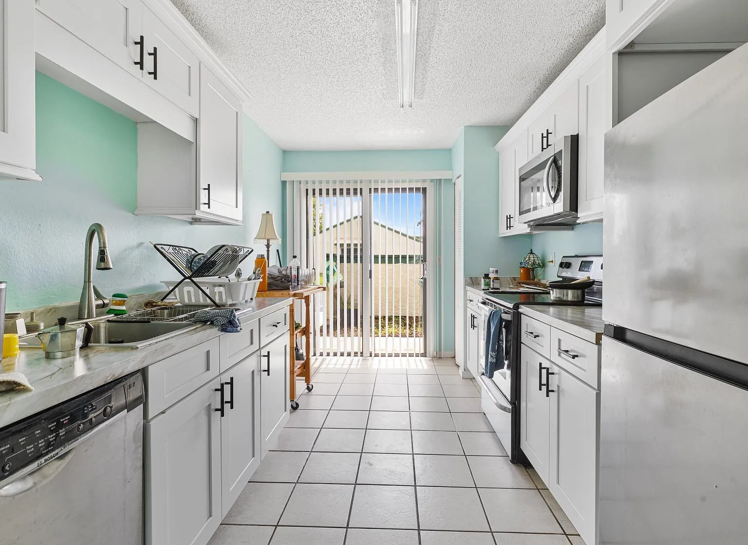 2 bed, 1.0 bath, 908 sqft, $2,100 — Photo 3