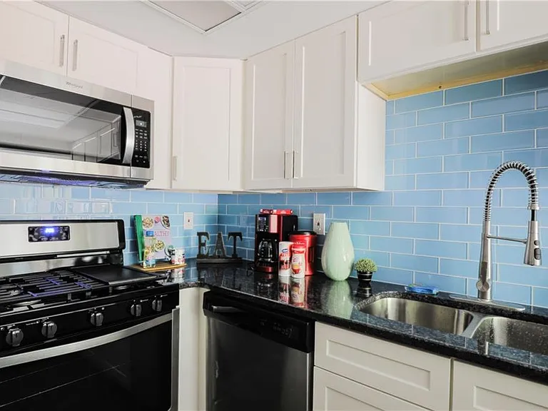 6463 Klinect Ct — Photo 20