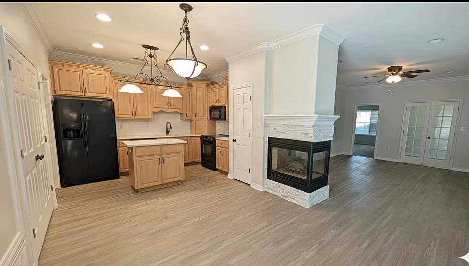 3 bed, 1722 sqft, $2,450 — Photo 1