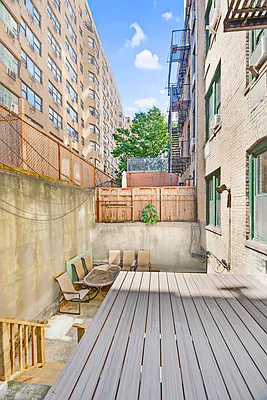 Rented by Compass | media 9