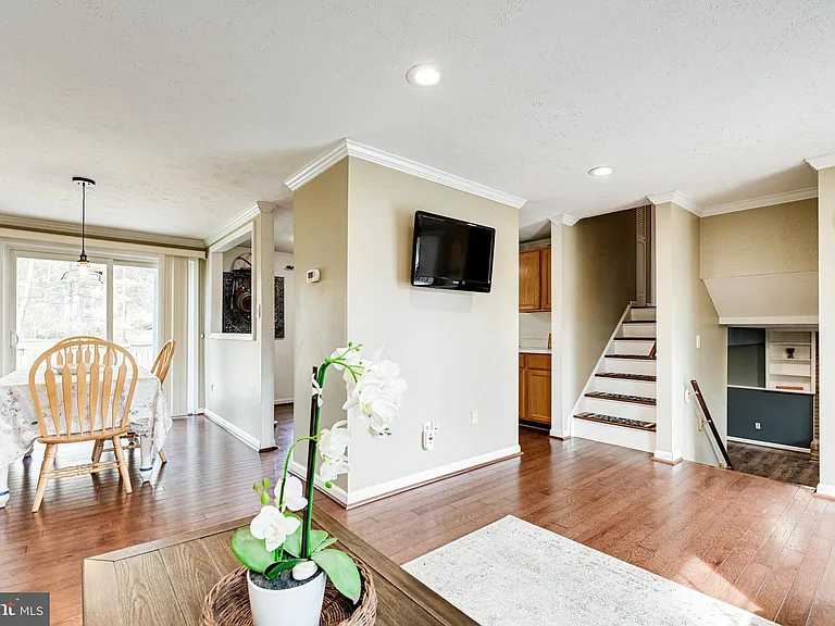 6144 Windward Dr — Photo 4