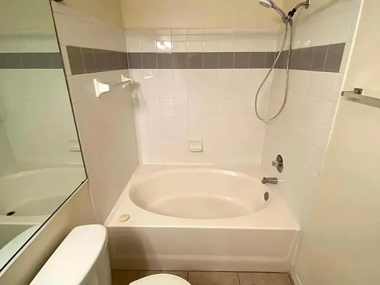 5608 Pinnacle Heights Cir #202 — Photo 11