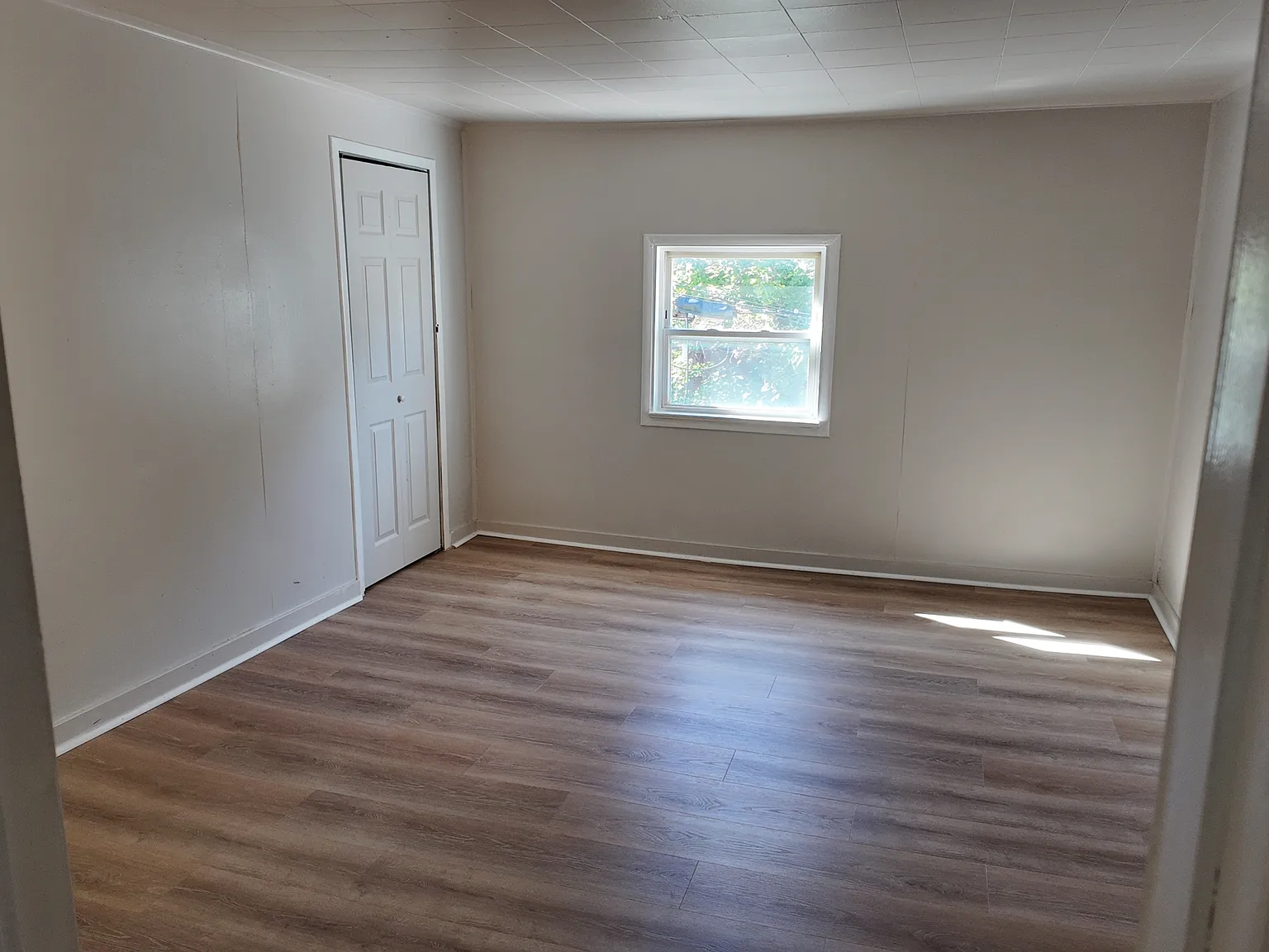 1225-1227 Arnold Ave - 1227 — Photo 4