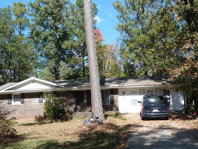 2nd image of 85 Eleanor Ln
