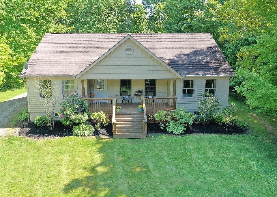 1st image of 3286 Apple Valley Dr