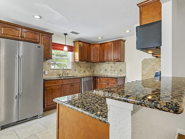 6802 Blessing Dr — Photo 9