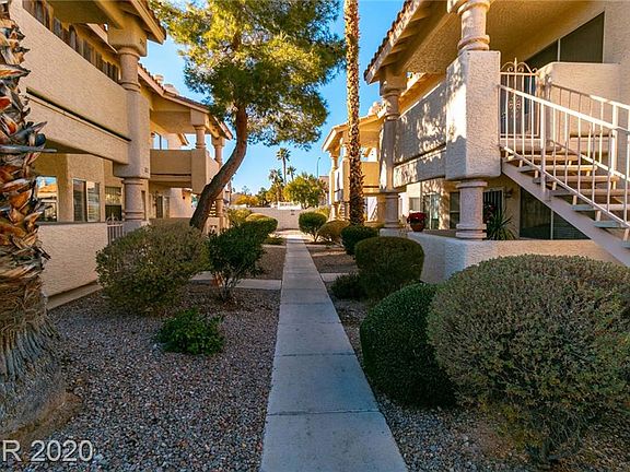 3rd image of 933 Boulder Mesa Dr Unit 102