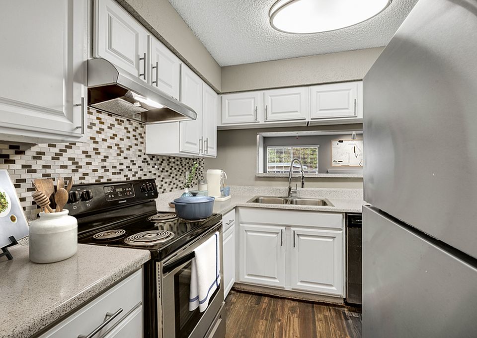 Westmoor Apartment Homes