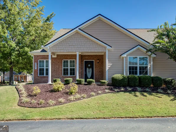 4201 Commonwealth Cir, Newnan, GA 30263