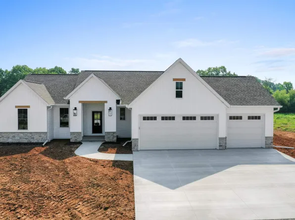 1778 Honor St, Neenah, WI 54956