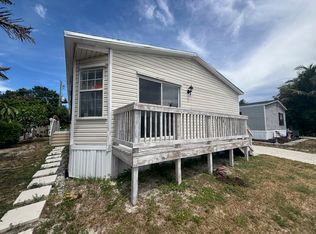 8321 SE Skylark Ave, Hobe Sound, FL 33455