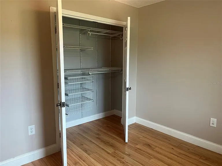 3101 Village Ln — Photo 24