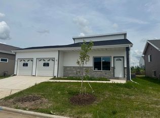 6664 Uecker, Deforest, WI 53532